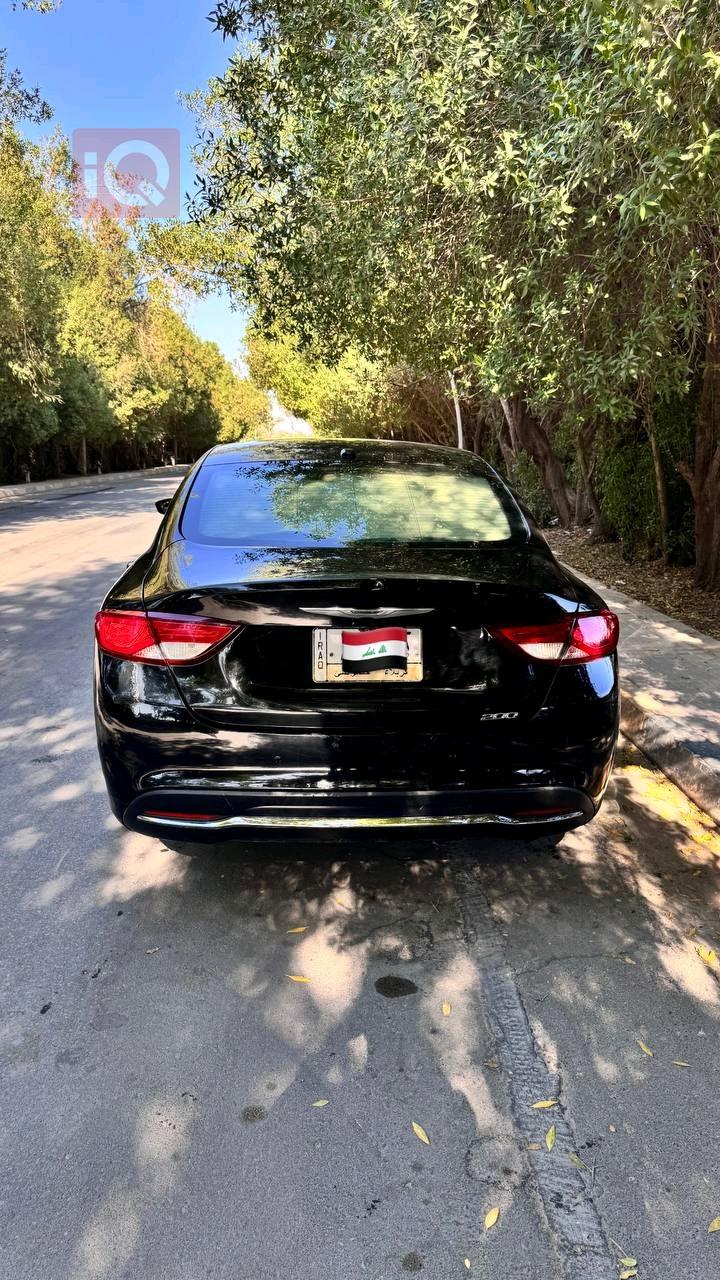 کرایسلەر 200